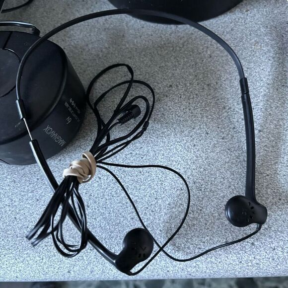 Magnavox AZ6832 Vintage Home And Car CD Player *Read* - Picture 6 of 9